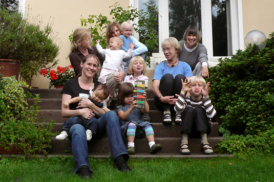 110222_durry_group_2_cr